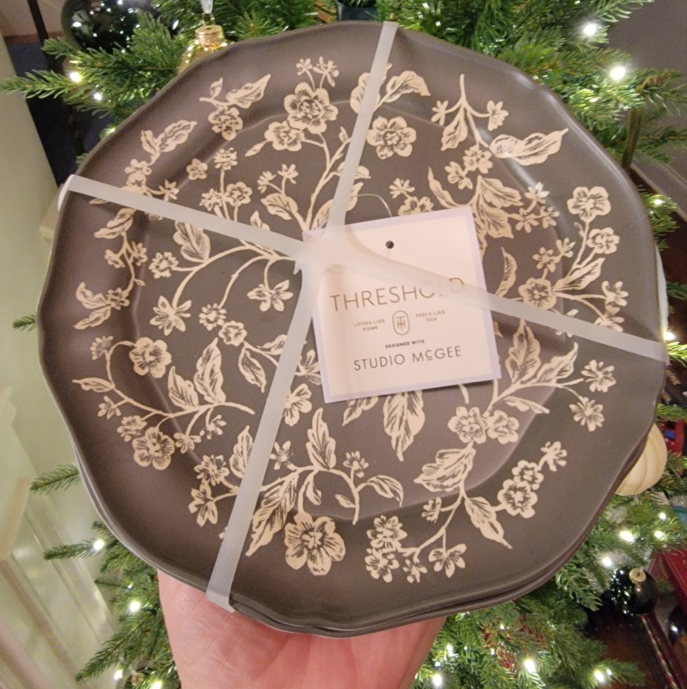 Last DAY! tudio Mcgee Melamine Floral Salad Plates Set Green 4pk Threshold - Picture 9 of 9